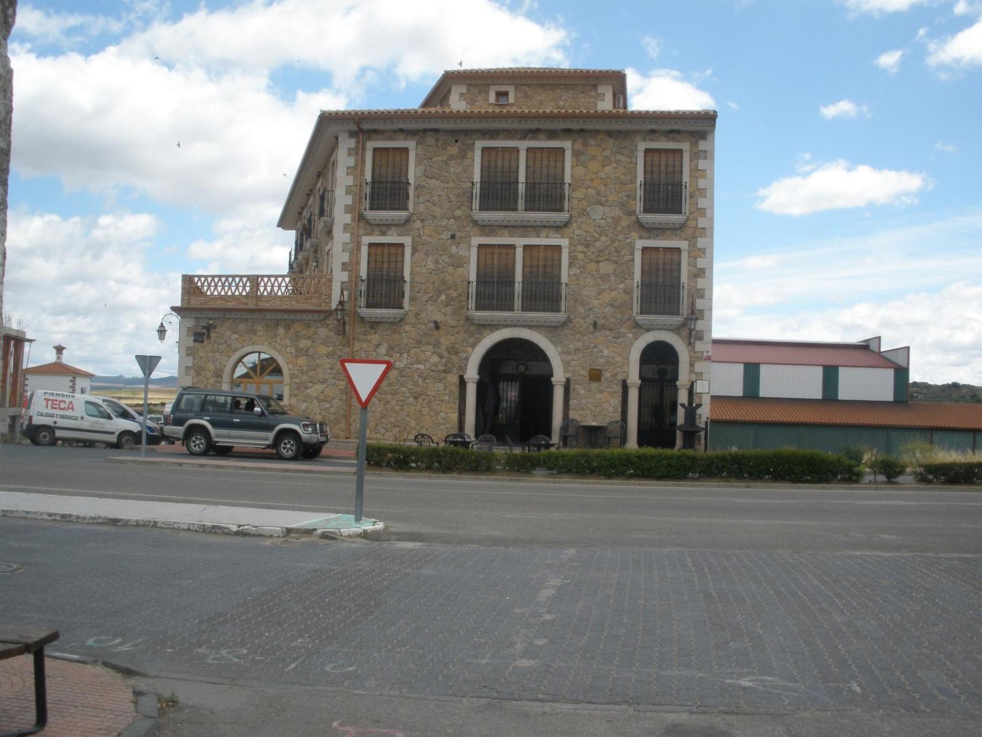 Complejo Penafiel Apartment Zarza La Mayor Exterior foto